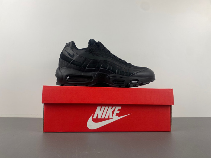 Nike Air Max 95 Essential Triple Black CL3705-001
