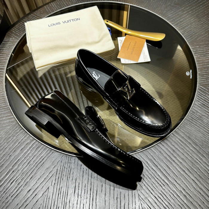 LV LOAFERS L0000612