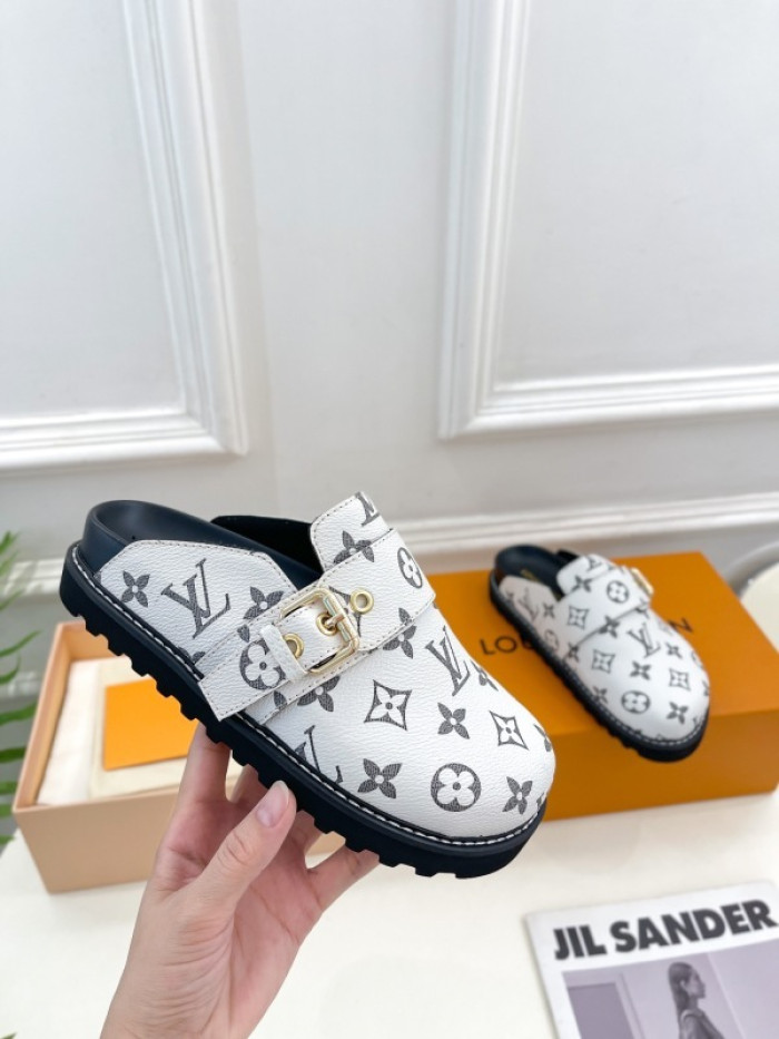 L&V sandal 245