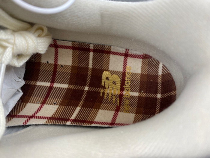 New Balance 2002R BEIGE M2002RHX