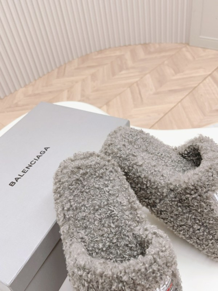 Balenciag* Sandal BS74