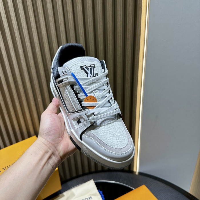 LV snekaers L0000677