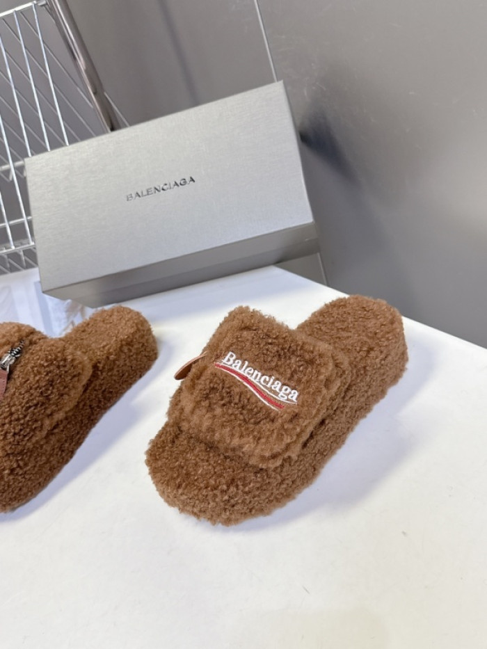 Balenciag* Sandal BS86
