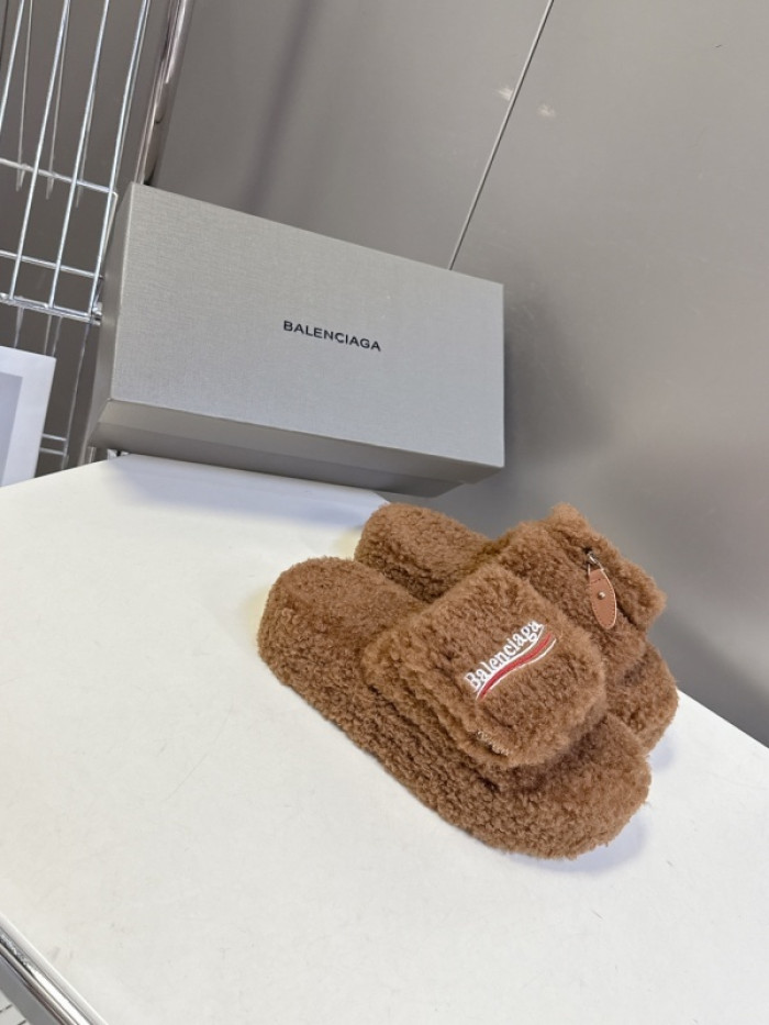 Balenciag* Sandal BS86