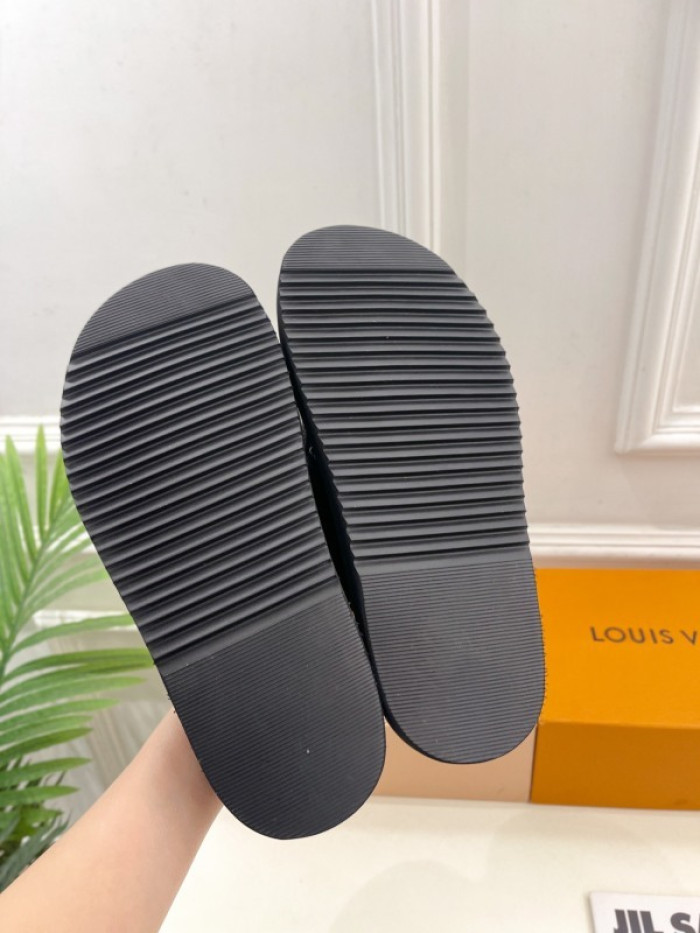 L&V sandal 247