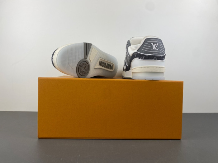 LV snekaers L0000597