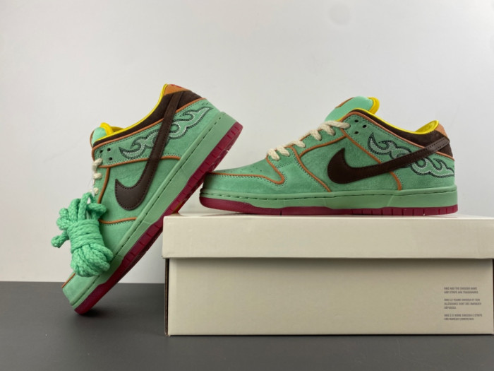 Nike SB Dunk Low Rodeo Tourmaline HF3058-300