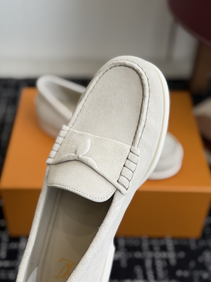 LV LOAFERS L0000825