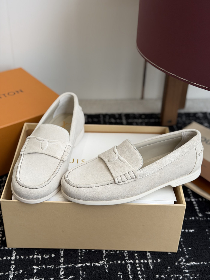 LV LOAFERS L0000825