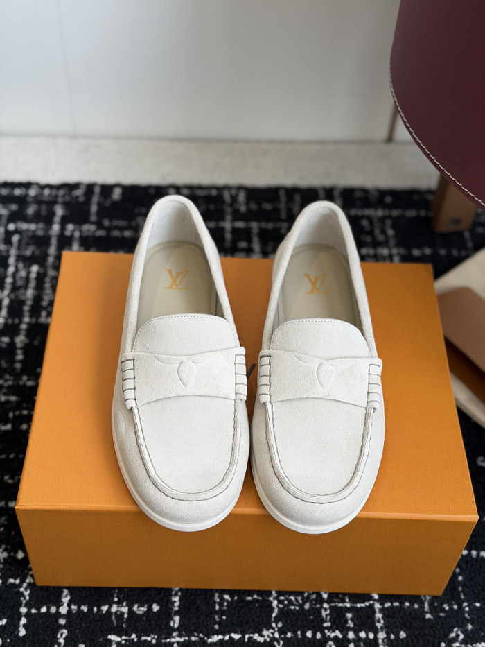 LV LOAFERS L0000825