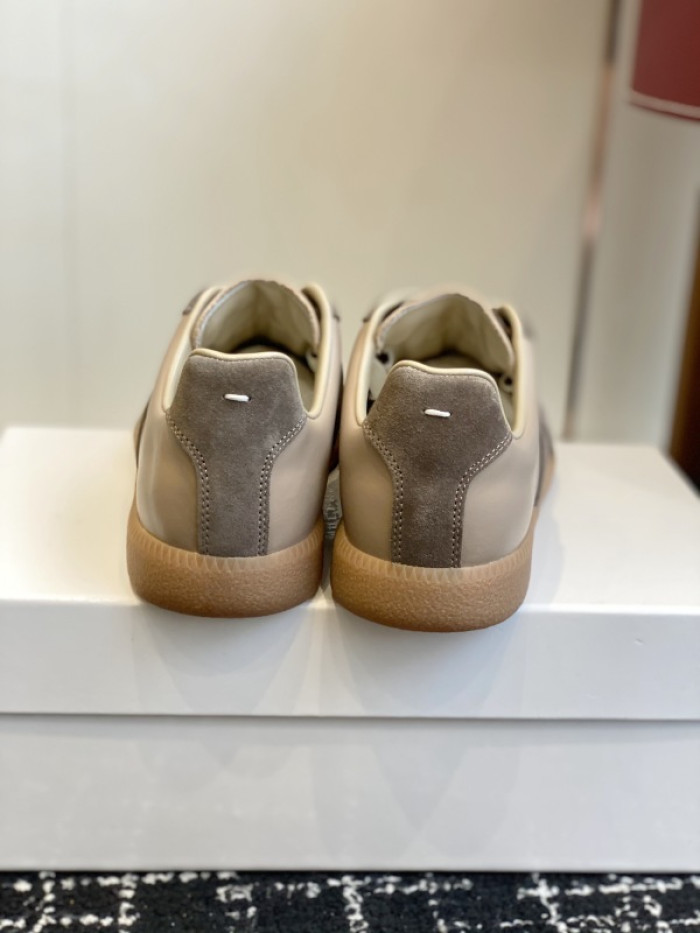 Ma1s0n Marg*e1a CALFSKIN S57WS0345