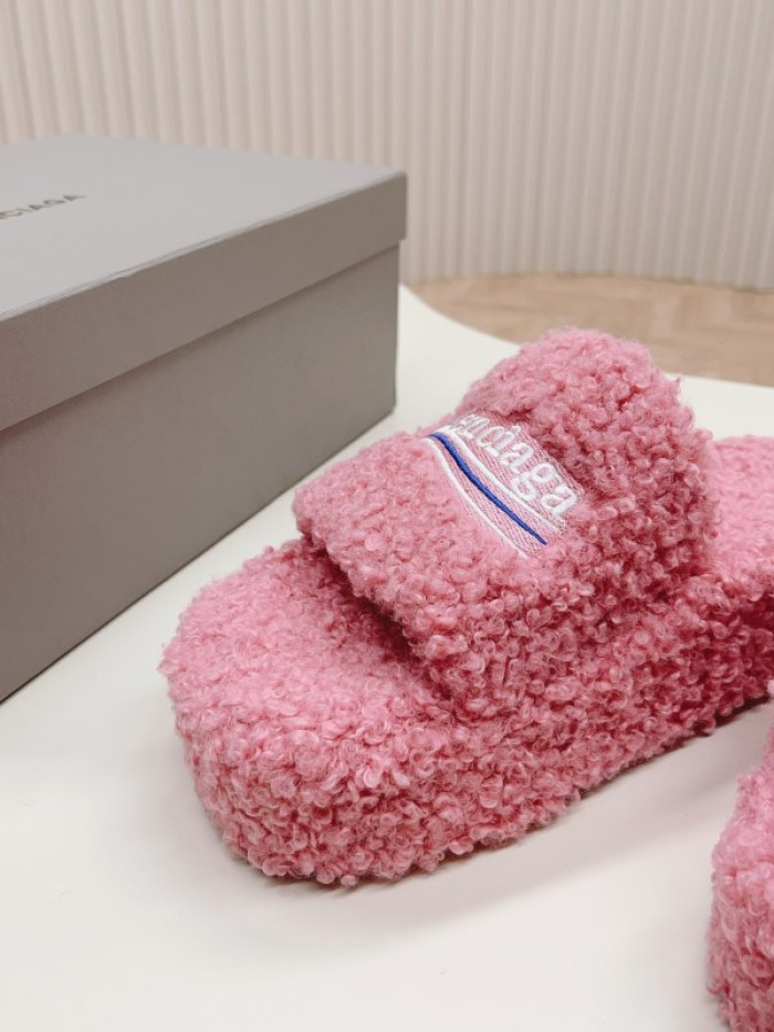 Balenciag* Sandal BS77