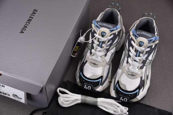 Balenciaga Runner sneaker W3RMU 0150