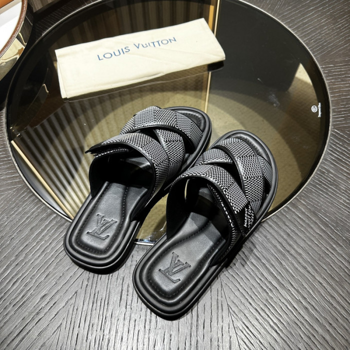L&V sandal 212