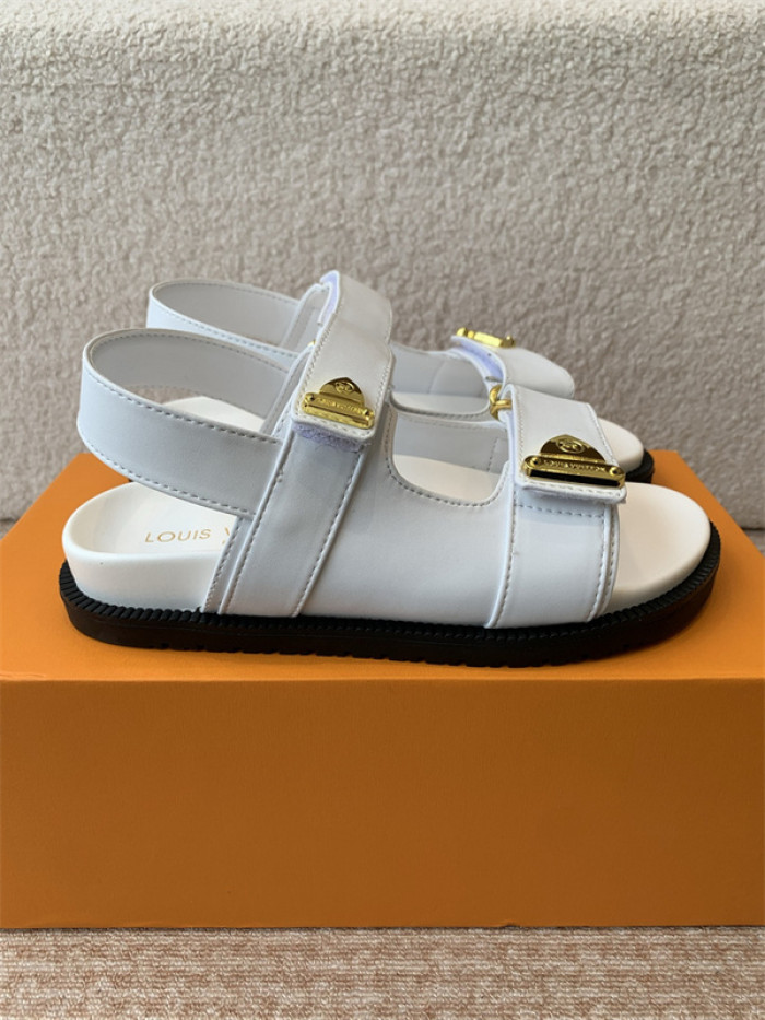 L&V sandal 211