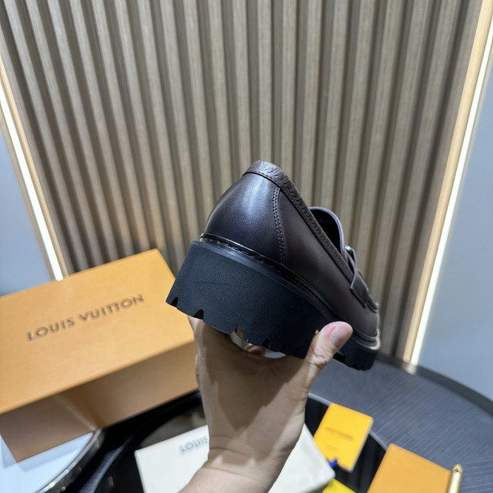 LV LOAFERS L0000746