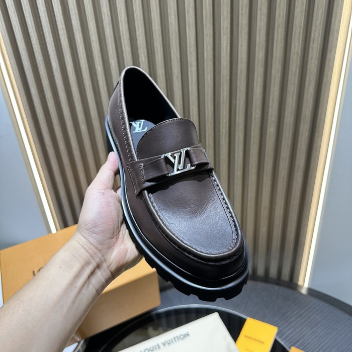 LV LOAFERS L0000746
