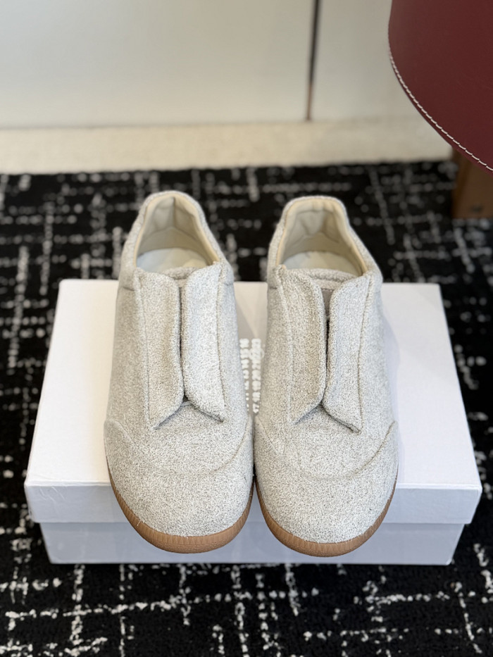 Ma1s0n Marg*e1a CALFSKIN S57WS0362