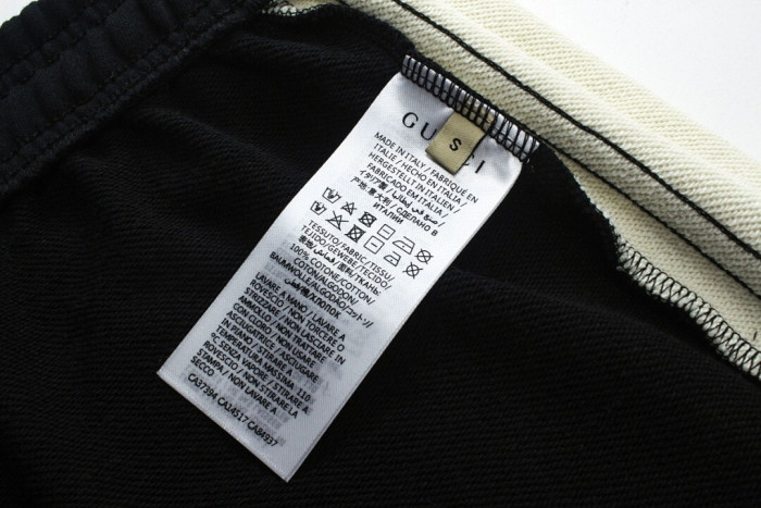 Gv*c1 SHORTS GH30
