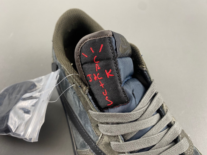 Travis Scott x Air Jordan 1 Low CQ4277-111