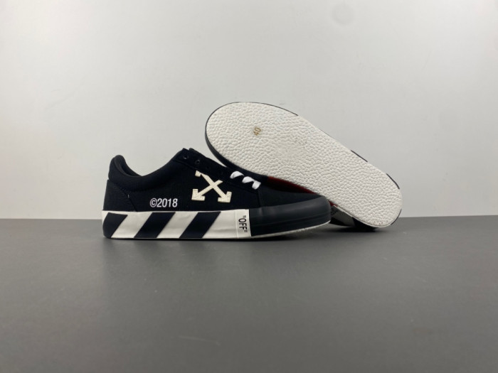 OFF-W c/o Virgil Abloh Vulc Low 2A4WTW